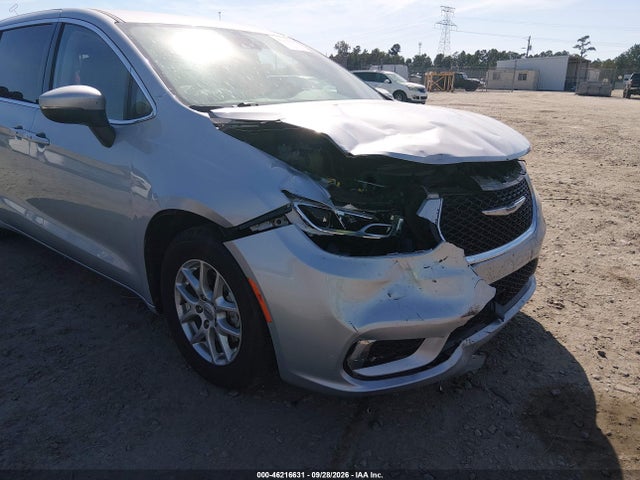 2023 CHRYSLER PACIFICA TOURING L 6