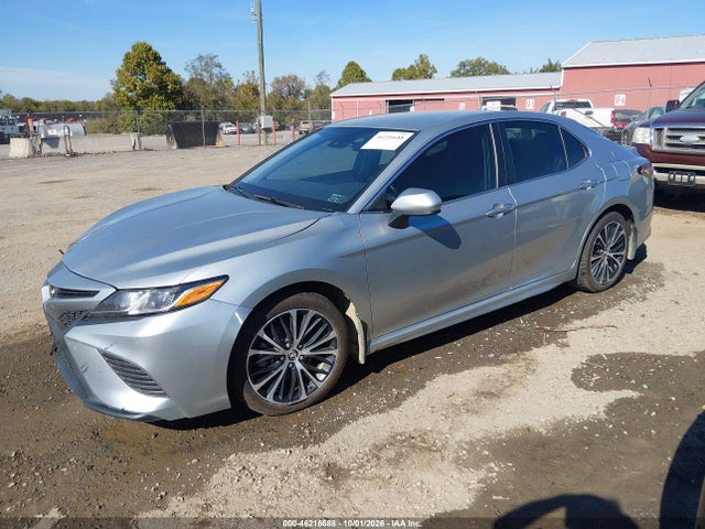 2018 TOYOTA CAMRY SE 2
