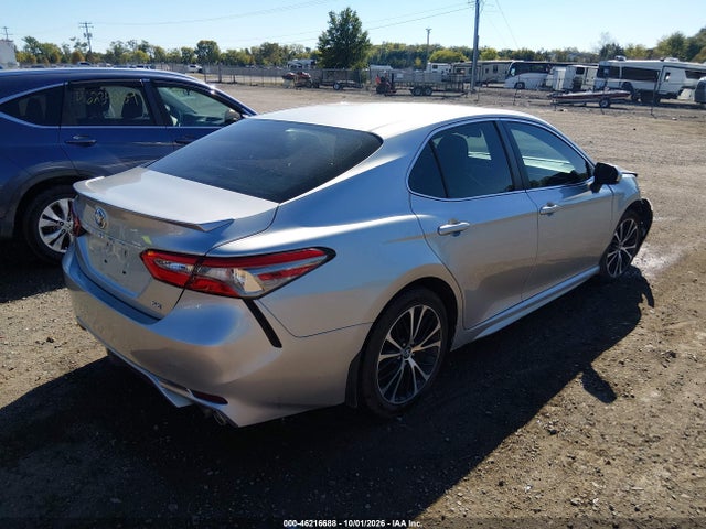 2018 TOYOTA CAMRY SE 4