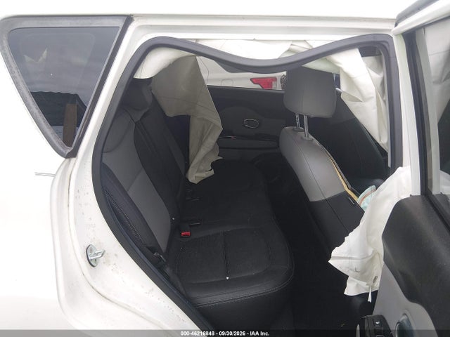 2017 KIA SOUL + 8