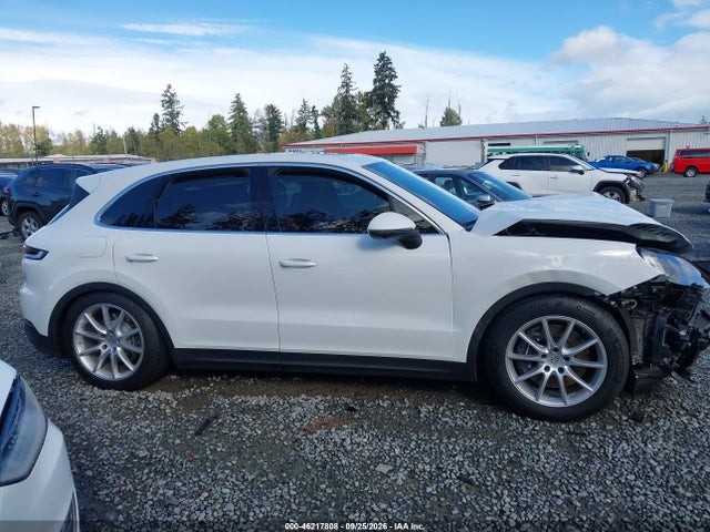 2024 PORSCHE CAYENNE 13