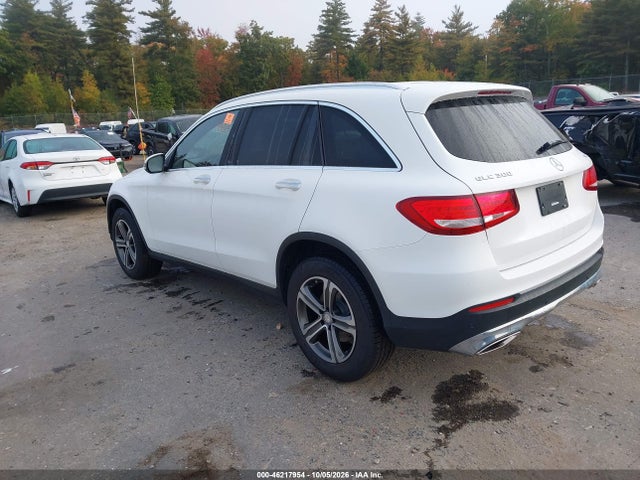 2017 MERCEDES-BENZ GLC 300 4MATIC 3