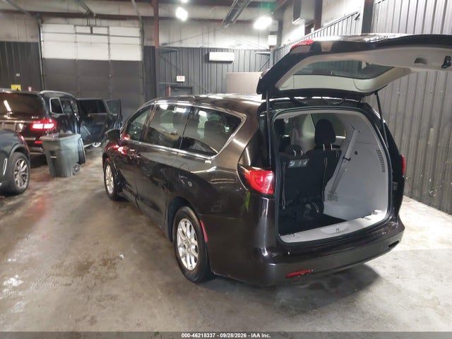 2017 CHRYSLER PACIFICA TOURING 3