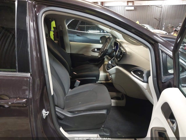 2017 CHRYSLER PACIFICA TOURING 5