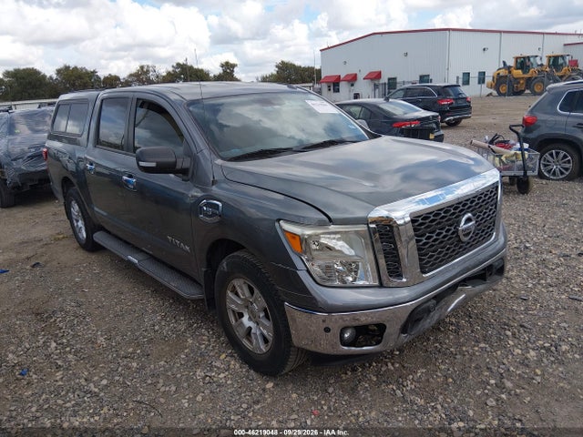 2017 NISSAN TITAN SV