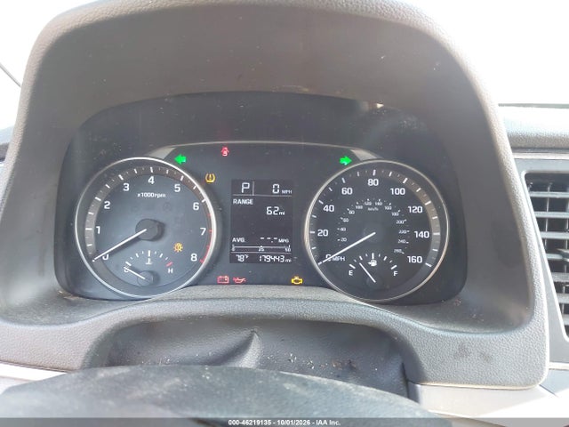 2017 HYUNDAI ELANTRA SE 7