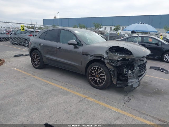 2018 PORSCHE MACAN SPORT EDITION