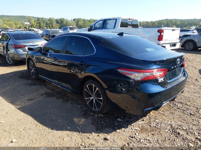 2019 TOYOTA CAMRY SE 3