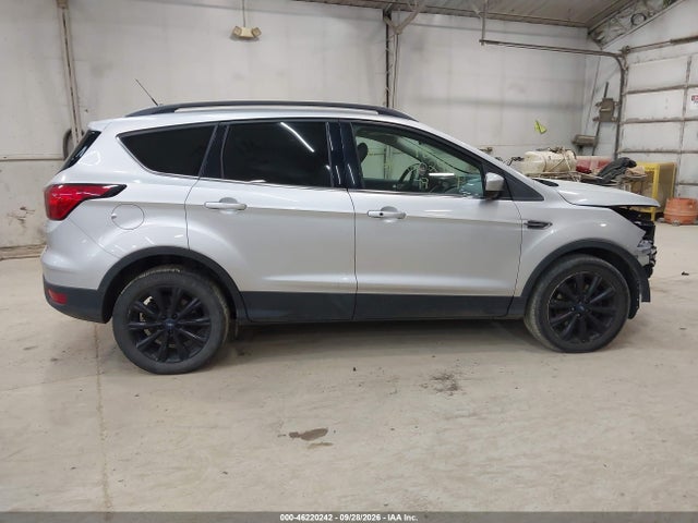 2019 FORD ESCAPE SEL 14