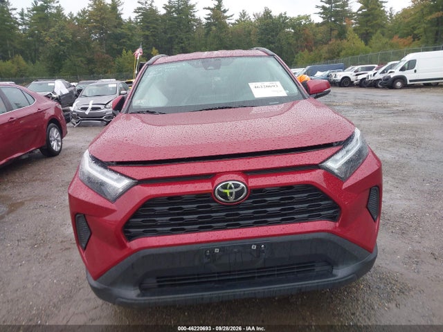 2023 TOYOTA RAV4 XLE 12