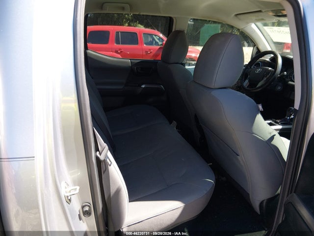 2017 TOYOTA TACOMA SR5 V6 8