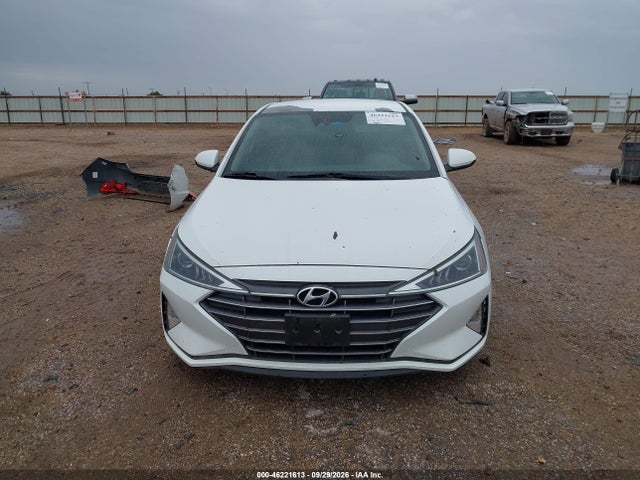 2020 HYUNDAI ELANTRA SE 13