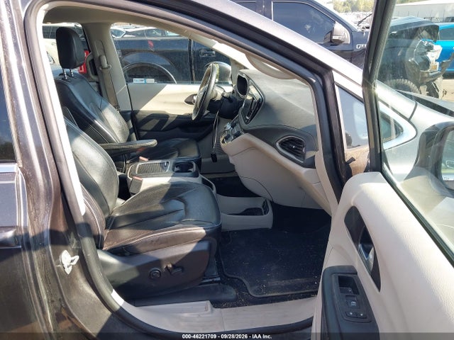 2017 CHRYSLER PACIFICA LIMITED 5
