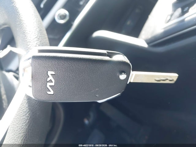 2023 KIA SPORTAGE LX 11