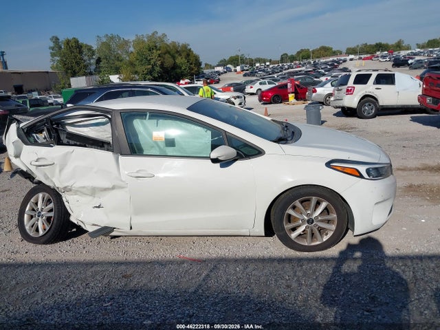2017 KIA FORTE LX 12