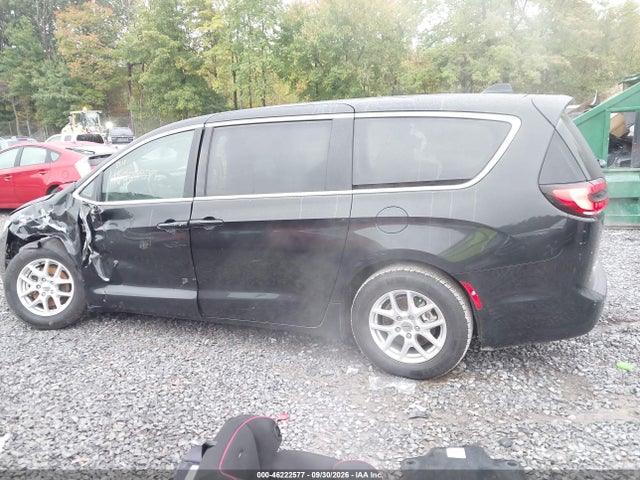 2023 CHRYSLER PACIFICA TOURING L 14
