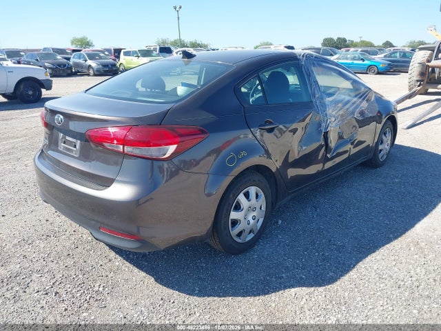 2017 KIA FORTE LX 4