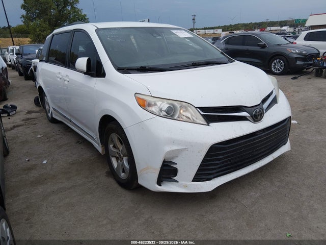 2020 TOYOTA SIENNA LE