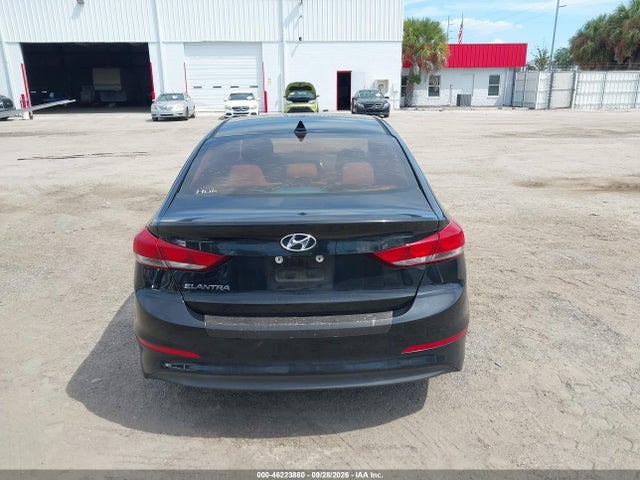 2017 HYUNDAI ELANTRA SE 16