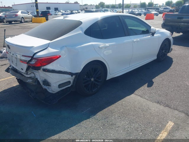2025 TOYOTA CAMRY SE 4