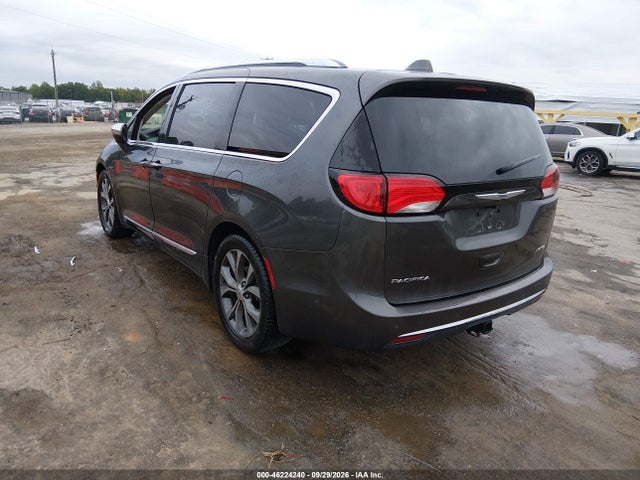 2017 CHRYSLER PACIFICA LIMITED 3