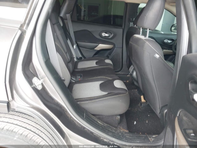 2018 JEEP CHEROKEE LATITUDE TECH CONNECT FWD 8