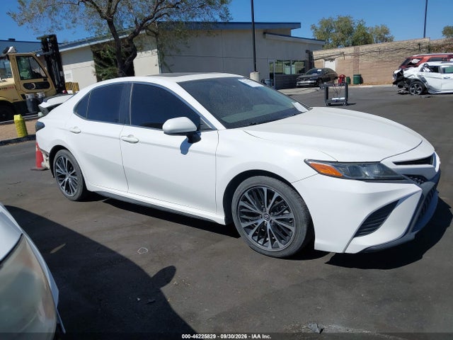 2020 TOYOTA CAMRY SE 14