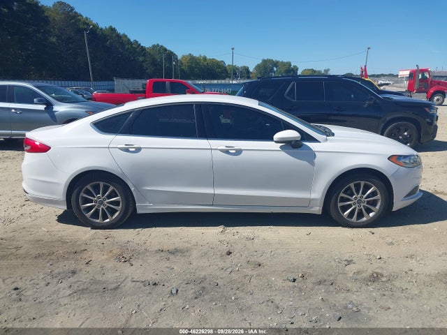 2017 FORD FUSION SE 13