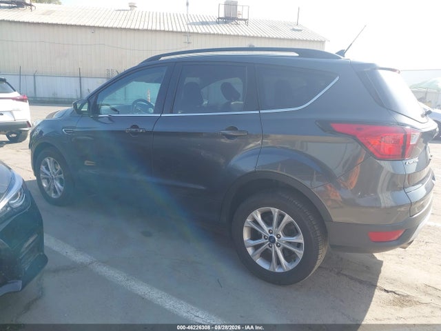 2019 FORD ESCAPE SEL 14