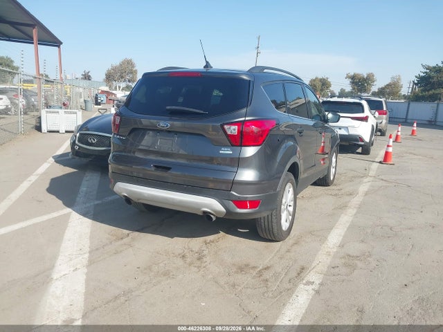 2019 FORD ESCAPE SEL 4
