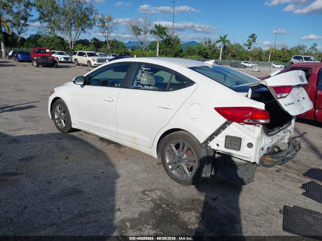2017 HYUNDAI ELANTRA SE 3