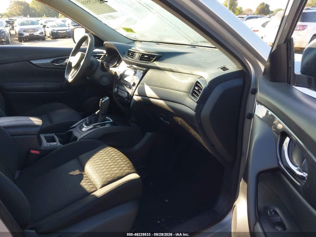 2017 NISSAN ROGUE SV 5