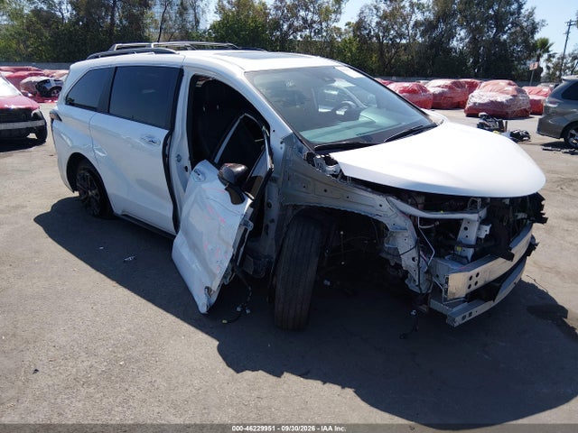 2024 TOYOTA SIENNA XSE