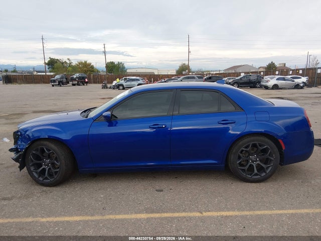 2019 CHRYSLER 300 300S 14