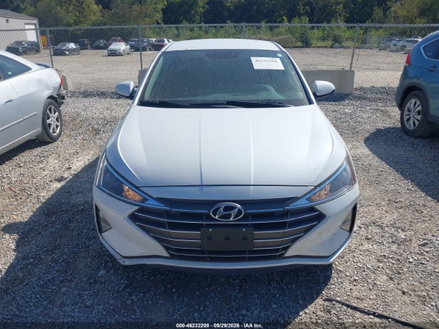 2019 HYUNDAI ELANTRA SE 12