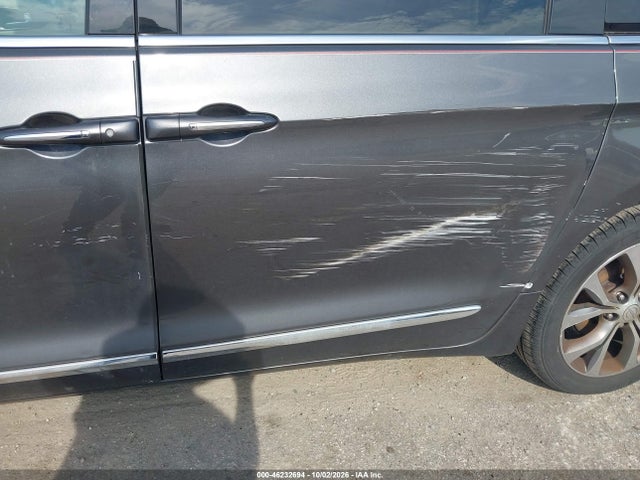 2017 CHRYSLER PACIFICA TOURING-L PLUS 18