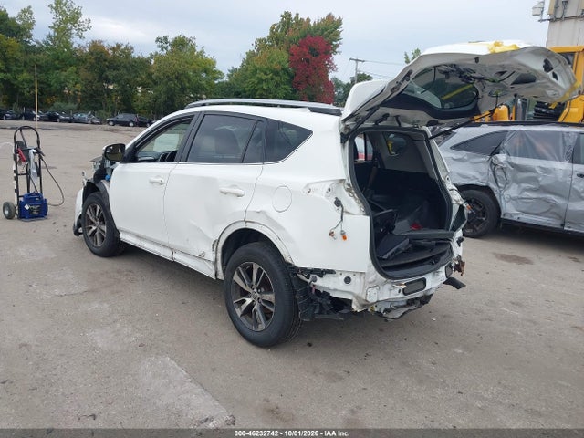 2017 TOYOTA RAV4 XLE 3