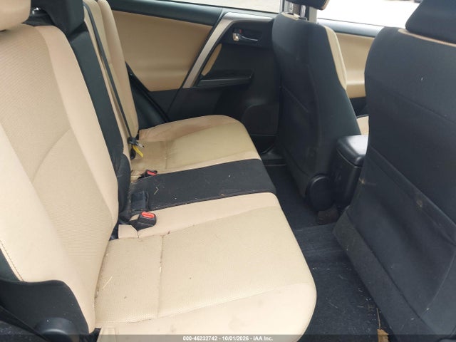2017 TOYOTA RAV4 XLE 8