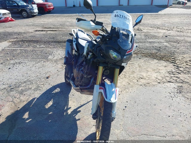 2017 HONDA CRF1000 17