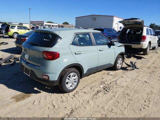 2026 HYUNDAI VENUE SE 4