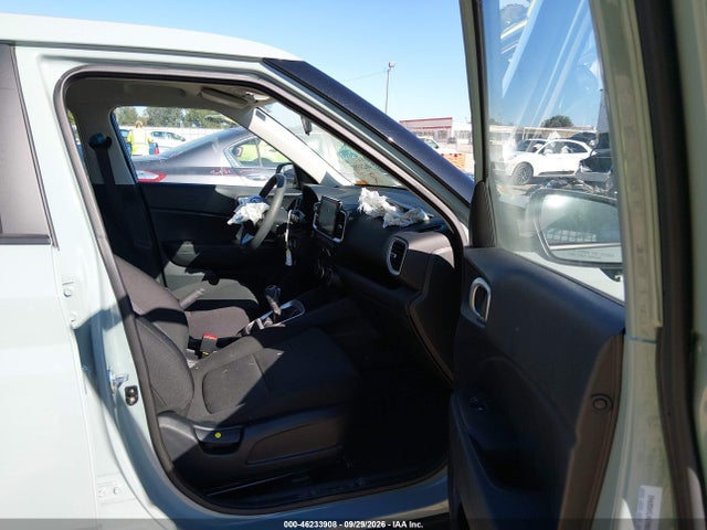 2026 HYUNDAI VENUE SE 5