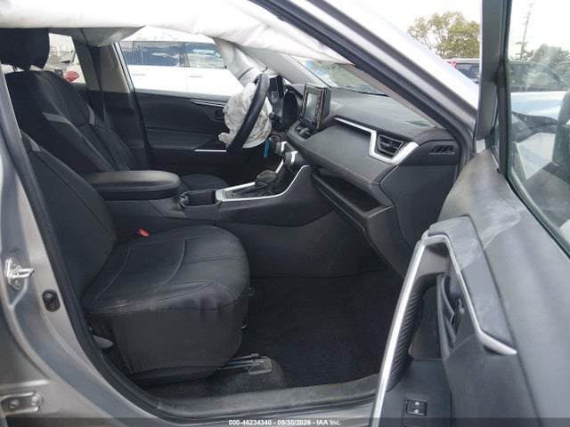 2022 TOYOTA RAV4 LE 5