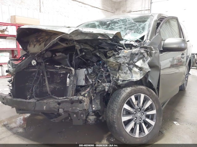 2018 TOYOTA SIENNA LE 7 PASSENGER 6