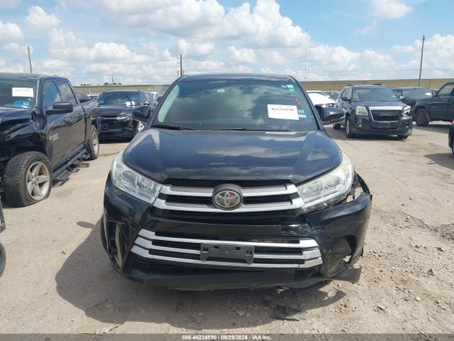 2019 TOYOTA HIGHLANDER LE 12
