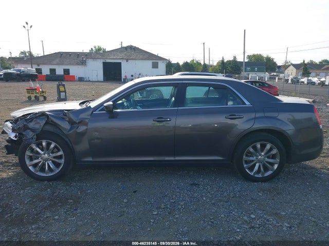2017 CHRYSLER 300 LIMITED AWD 15