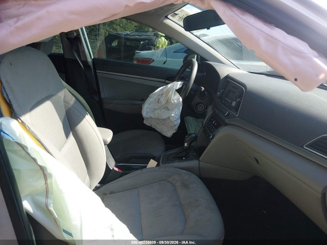 2017 HYUNDAI ELANTRA SE 5