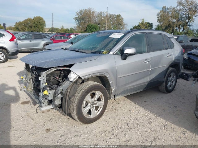 2021 TOYOTA RAV4 XLE 2
