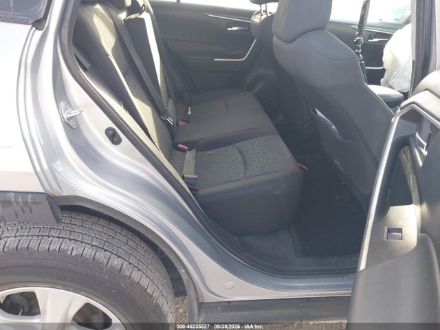 2021 TOYOTA RAV4 XLE 8