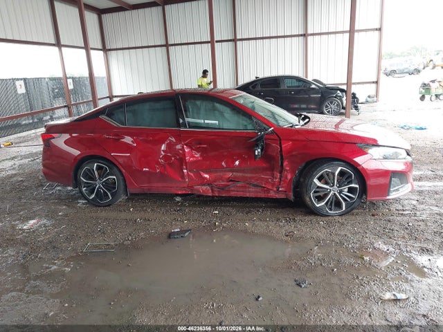 2023 NISSAN ALTIMA SR FWD 11