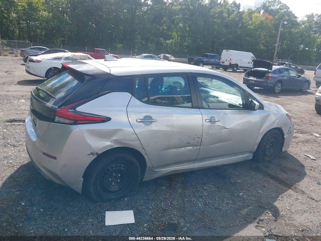 2023 NISSAN LEAF S 40 KWH 13